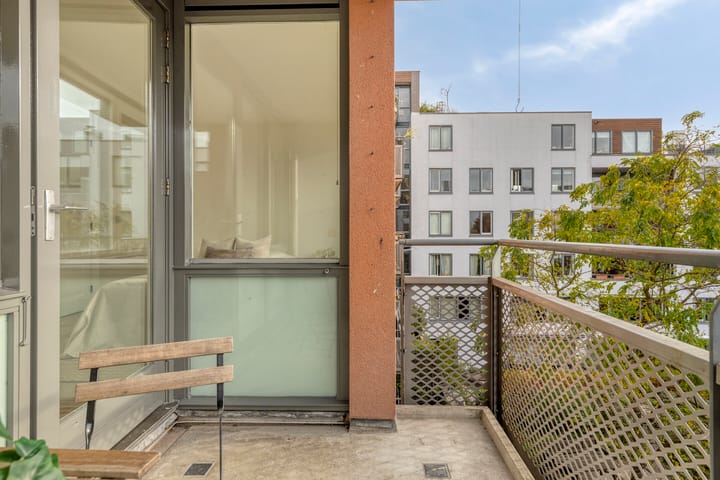 Photo 24 of Valkenburgerstraat 211