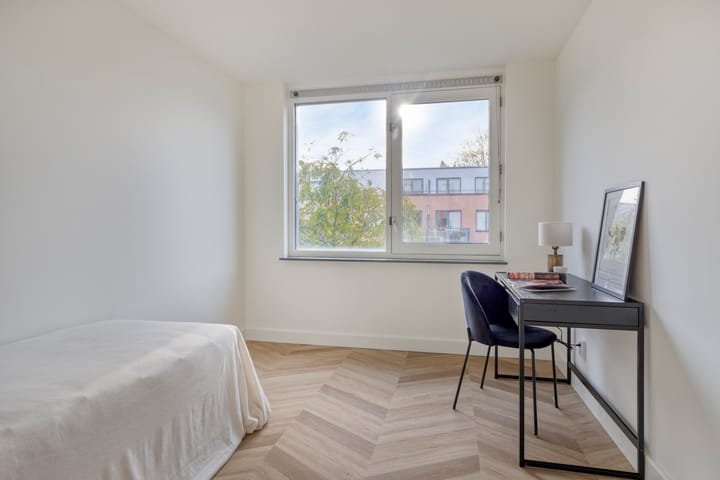 Photo 26 of Valkenburgerstraat 211