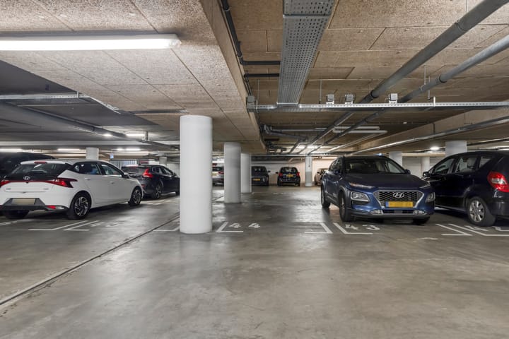 Photo 29 of Valkenburgerstraat 211