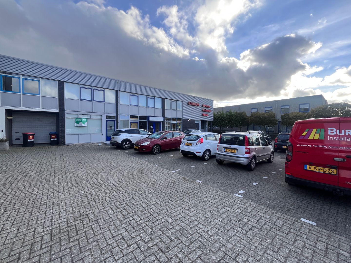 View photo 2 of Satellietbaan 41-A