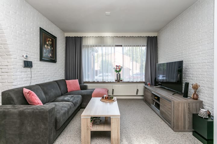 Photo 5 of Klingbemden 133