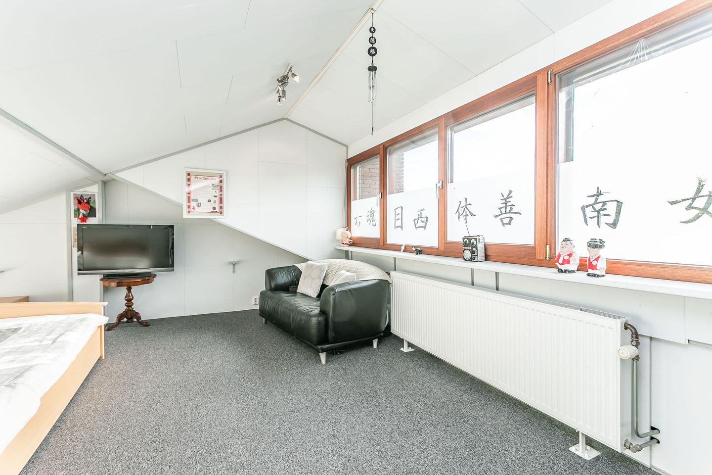 Photo 35 of Klingbemden 133