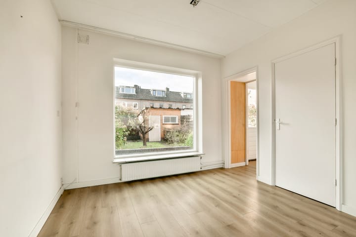 Photo 10 of Vredelantstraat 65