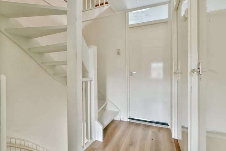 Photo 16 of Vredelantstraat 65