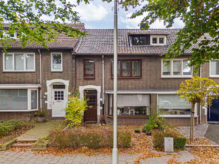 Photo 4 of Julianastraat 8