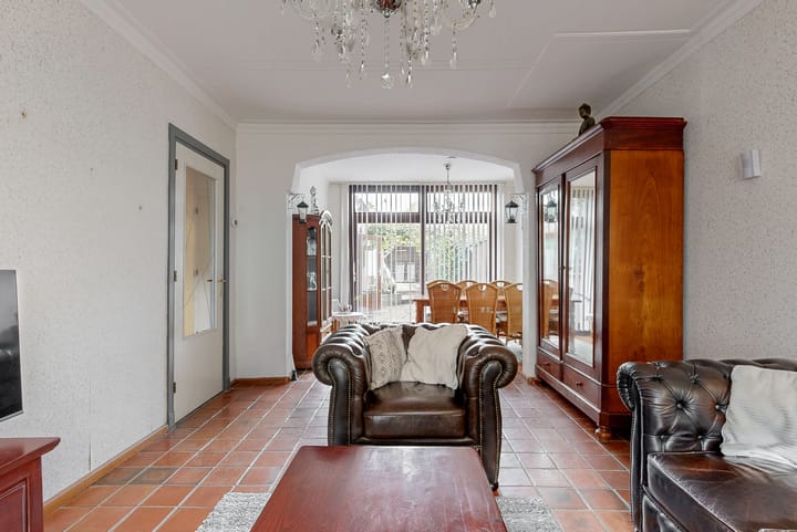 Photo 6 of Julianastraat 8