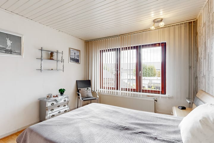 Photo 17 of Julianastraat 8