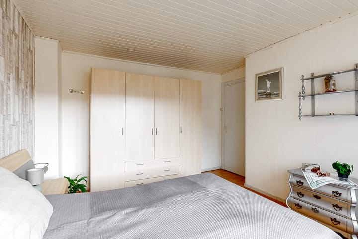 Photo 18 of Julianastraat 8