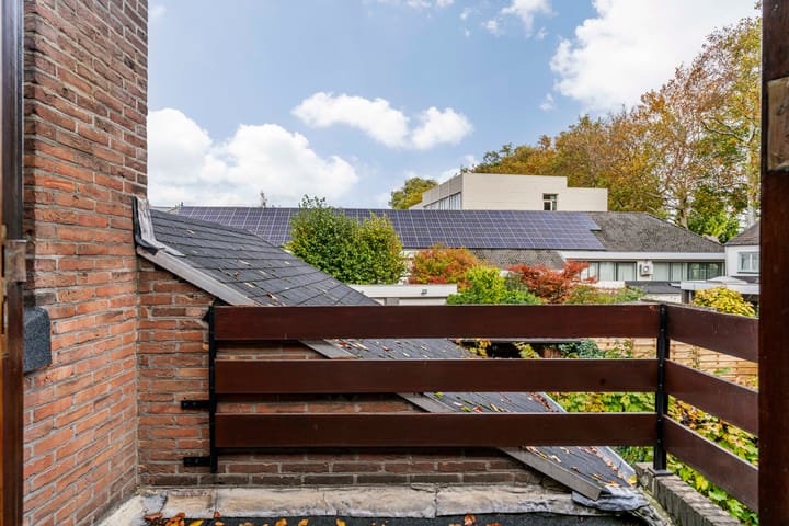 Photo 25 of Julianastraat 8