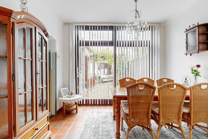 Photo 9 of Julianastraat 8