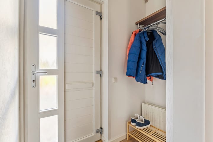 Photo 6 of Van Koetsveldstraat 12