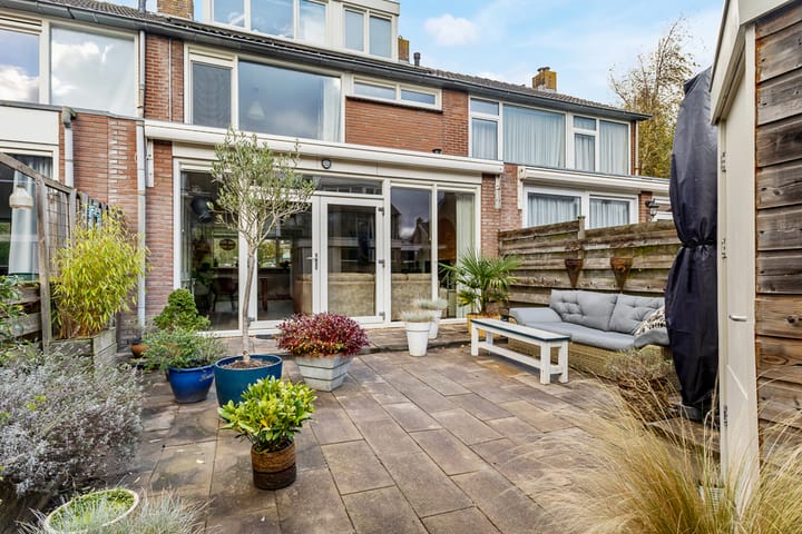 Photo 19 of Van Koetsveldstraat 12