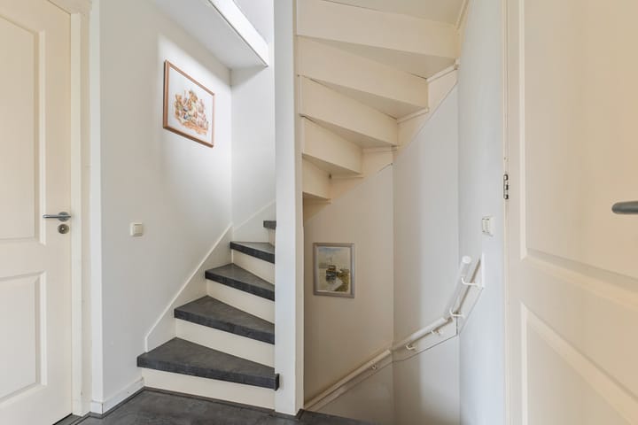 Photo 21 of Van Koetsveldstraat 12