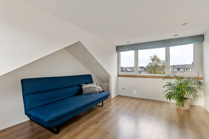 Photo 33 of Van Koetsveldstraat 12