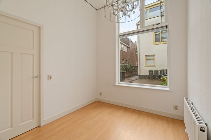 Foto 15 van Voorstraat 52-C