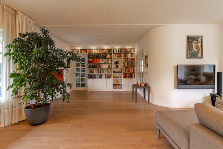 Photo 11 of Remisestraat 5