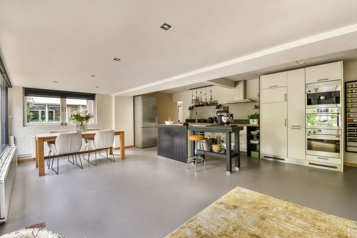 Photo 2 of Helene Swarthlaan 25