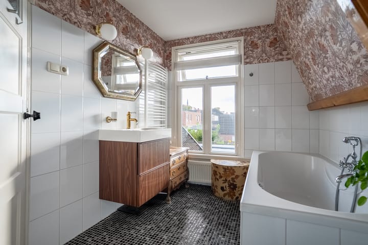 Foto 19 van Hazelaarweg 7