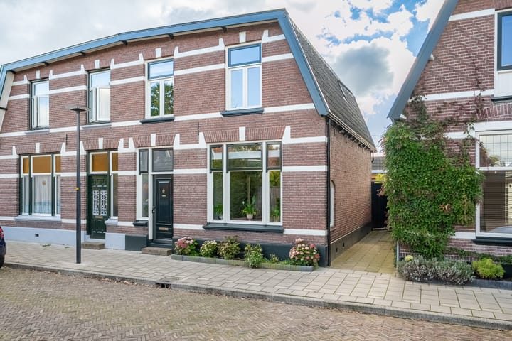 Foto 25 van Hazelaarweg 7