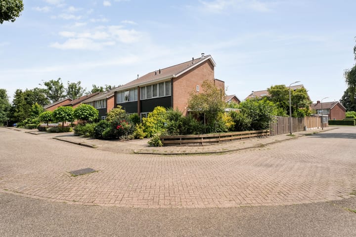 Photo 2 of Wielewaalstraat 26