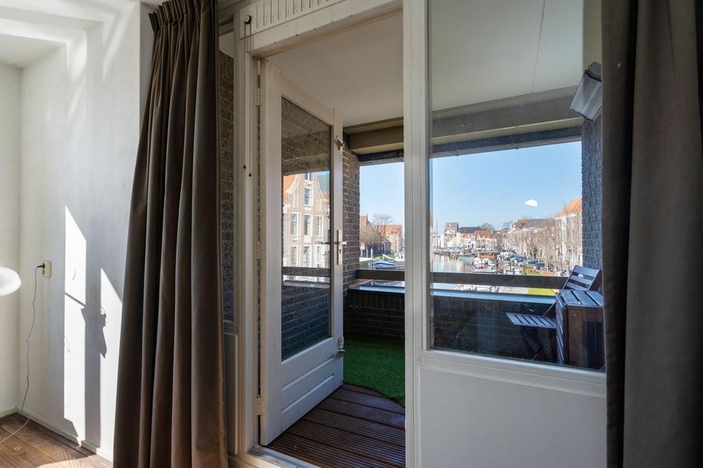 Photo 4 of Thorbeckegracht 7-B