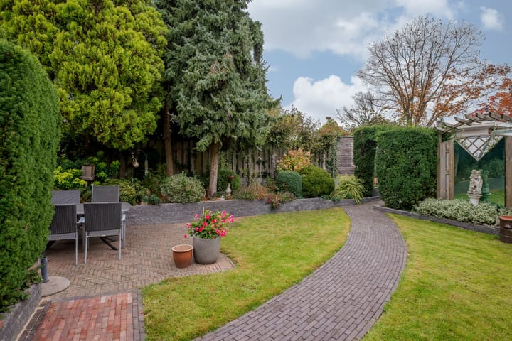 Photo 4 of Pastoor Windhausenlaan 18