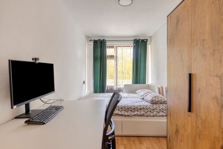 Foto 4 van Bart Verhallenplein 38