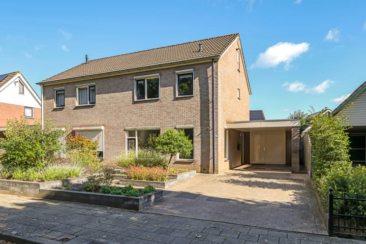 Foto 1 van Klompenmakersveld 7