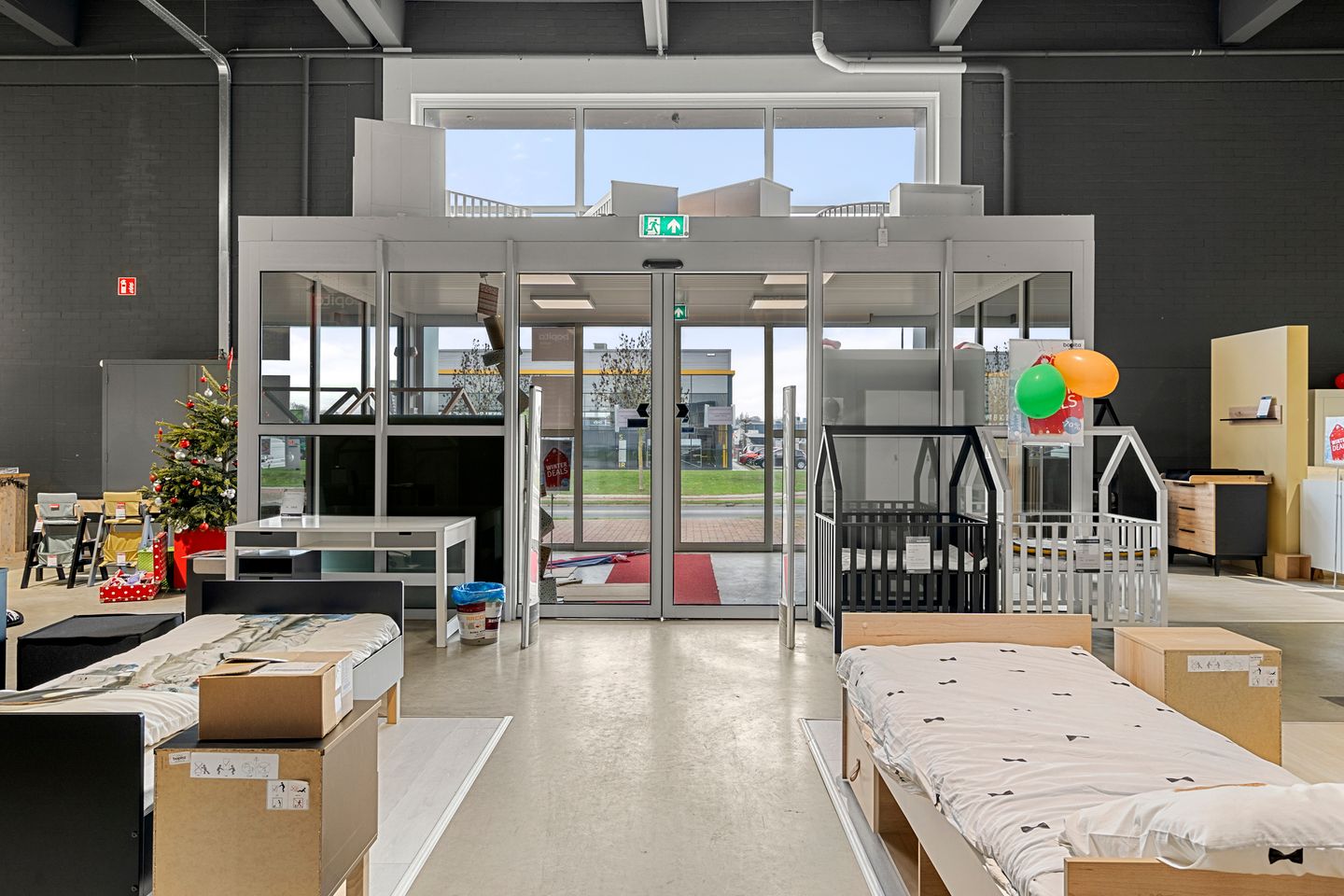 Bekijk foto 2 van Industrieweg Oost 7