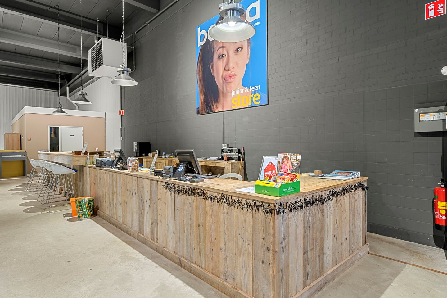 Bekijk foto 4 van Industrieweg Oost 7