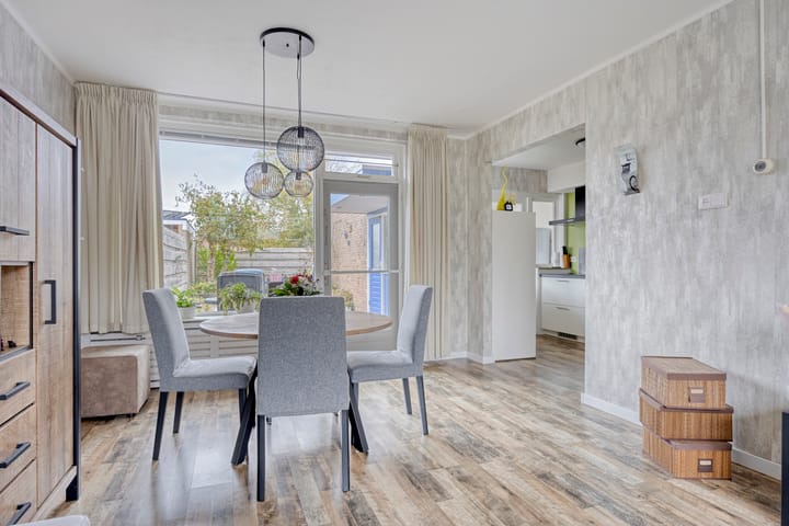 Photo 12 of Crocusstraat 31