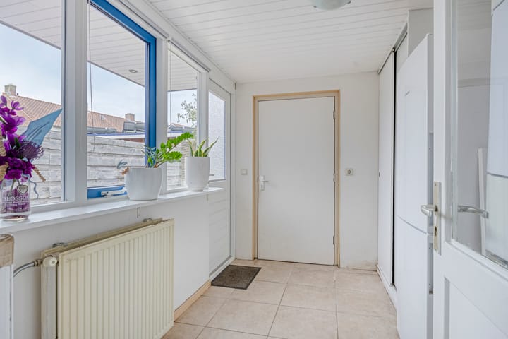 Photo 17 of Crocusstraat 31