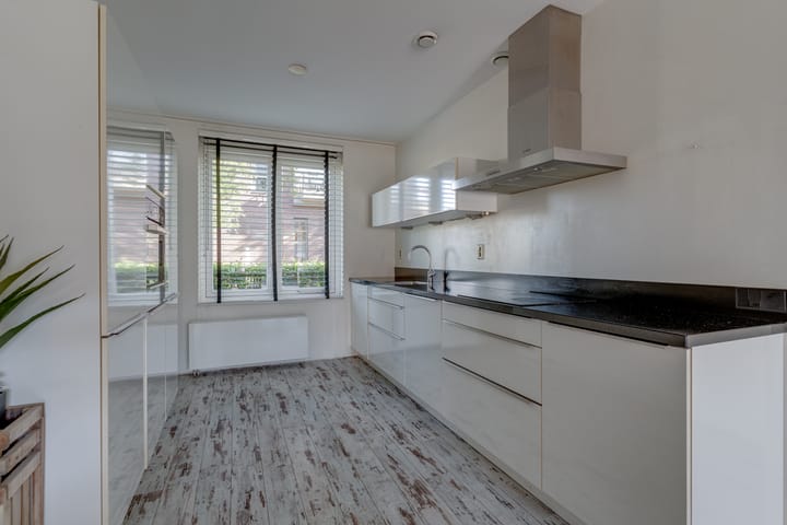 Photo 3 of Jan Wagenaarlaan 37