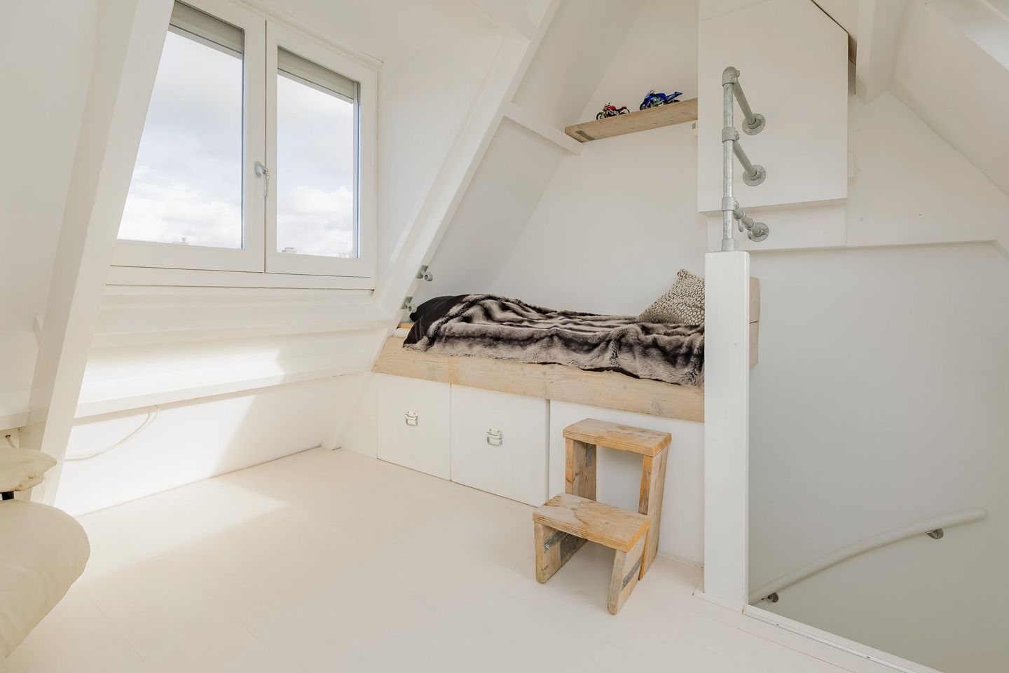 Foto 35 van Overbildtweg 16