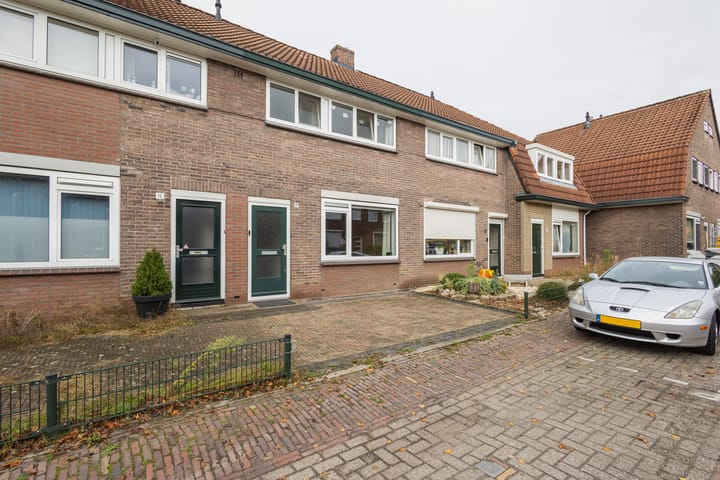 Photo 4 of Ringovenstraat 17