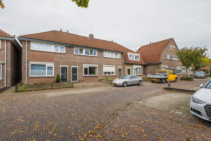 Photo 5 of Ringovenstraat 17