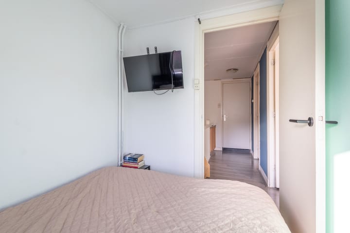 Photo 24 of Ringovenstraat 17