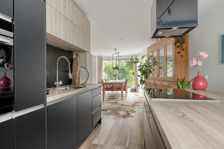 Photo 2 of Waterland 33