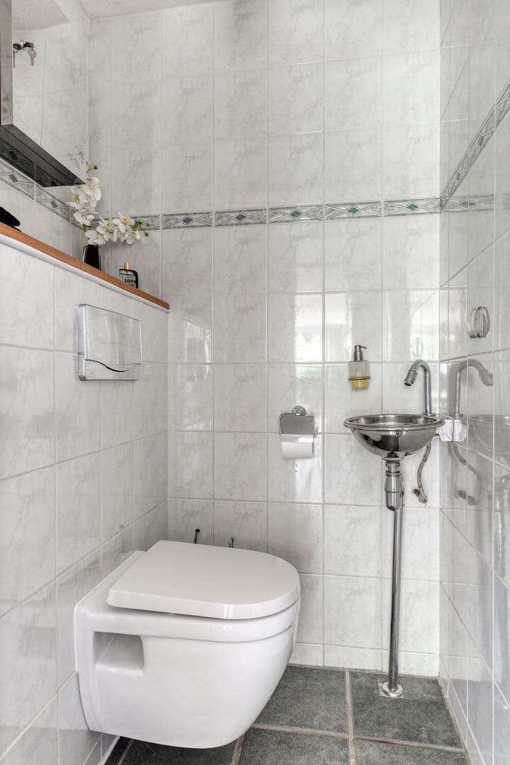 Photo 14 of Waterland 33