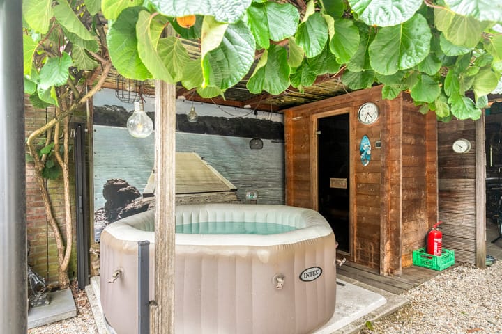 Photo 38 of Waterland 33