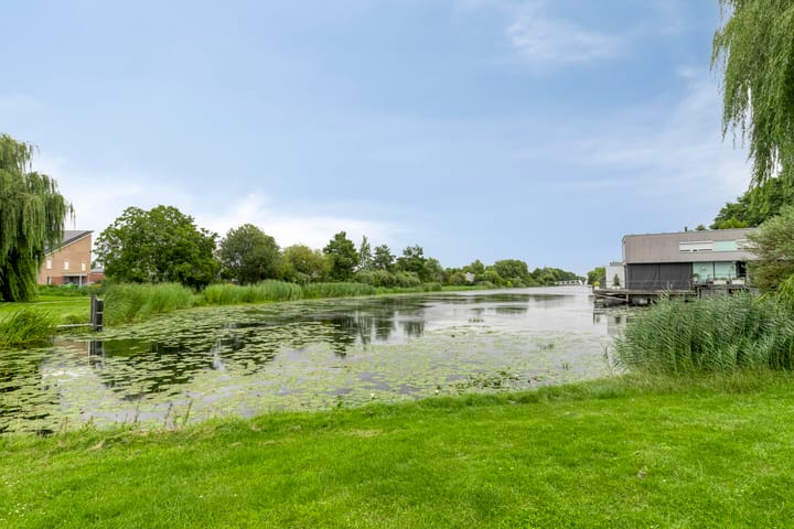 Photo 47 of Waterland 33