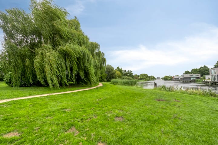 Photo 48 of Waterland 33