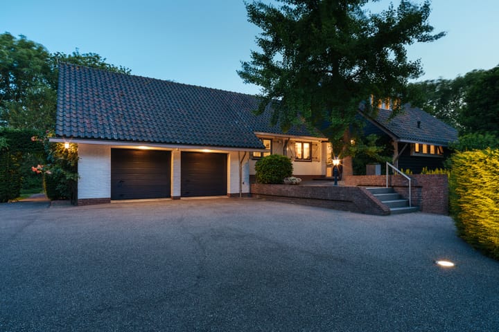 Photo 2 of Breeweg 73