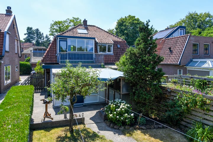 Photo 3 of Montroselaan 44