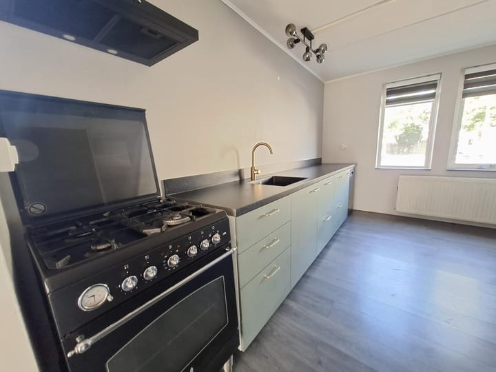 Photo 5 of Weerdesteynstraat 34