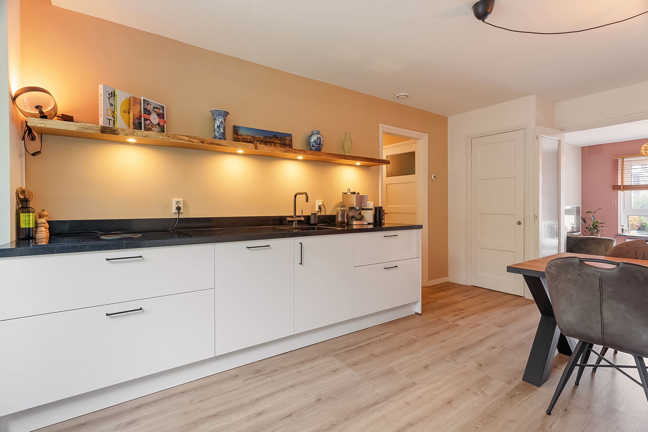 Photo 9 of Aragohof 6-1