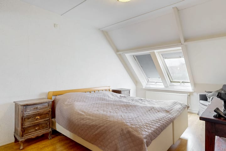 Photo 17 of Thalia 13