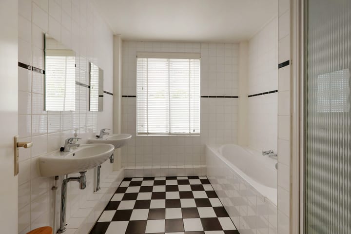 Photo 15 of Willem Eggertstraat 3