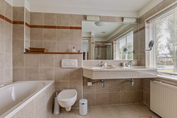 Foto 36 van Charlotte van Montpensierlaan 69