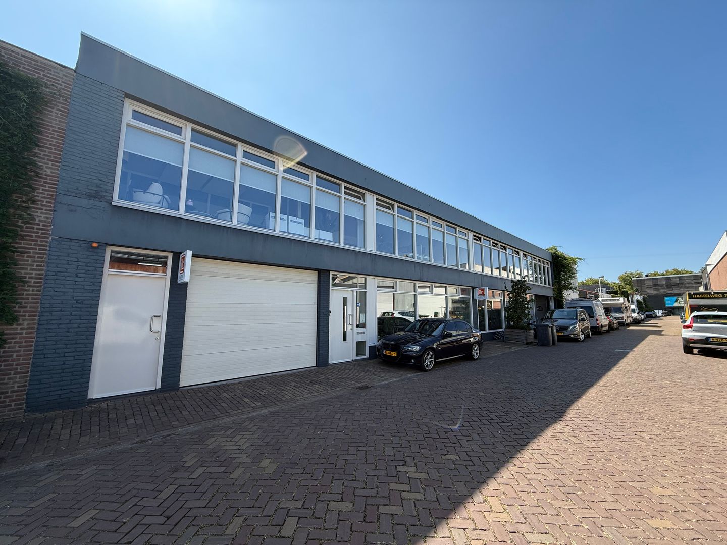 View photo 2 of Scherpakkerweg 9-A